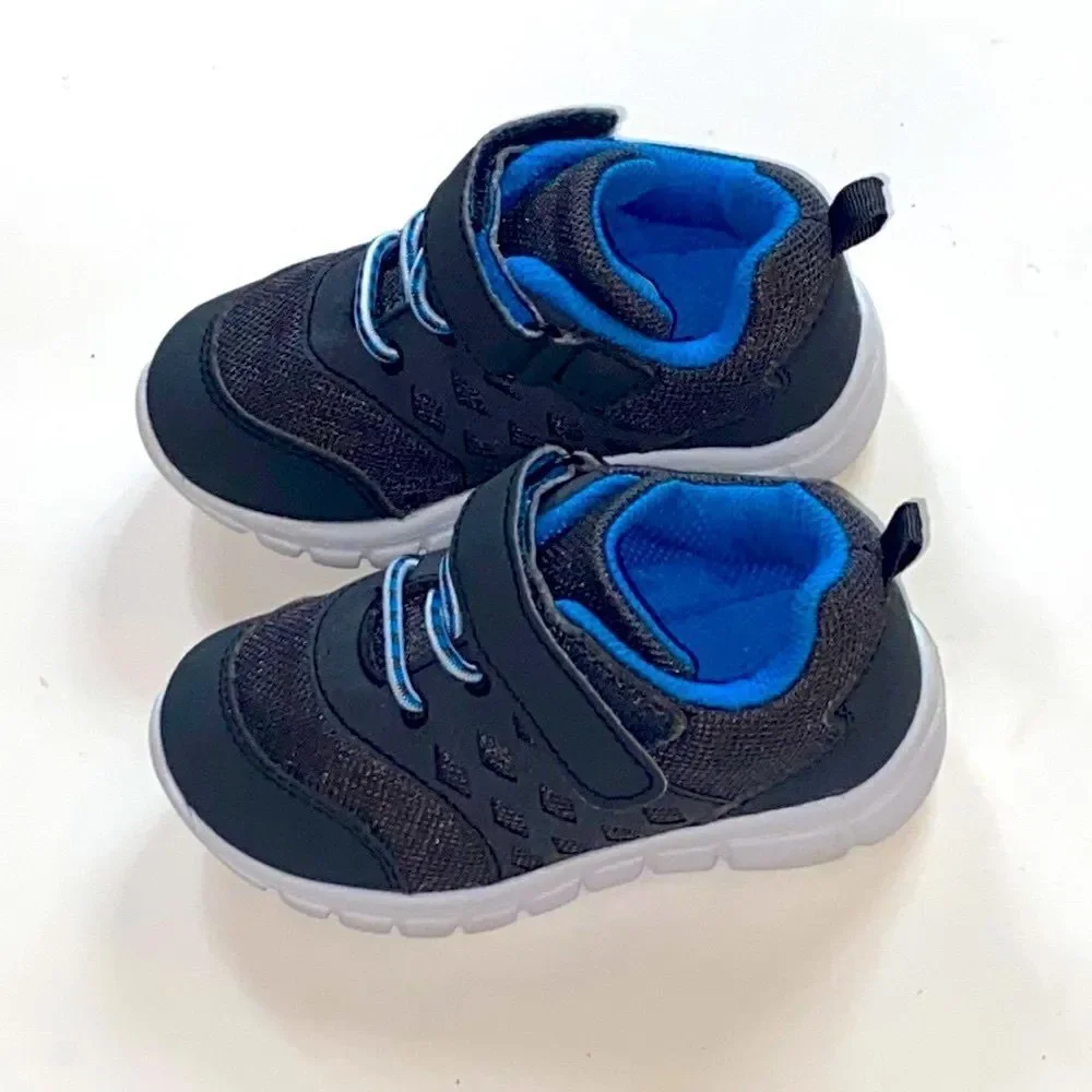 10/$50 Koala Kids Boy Gray & Blue Shoes Size 7